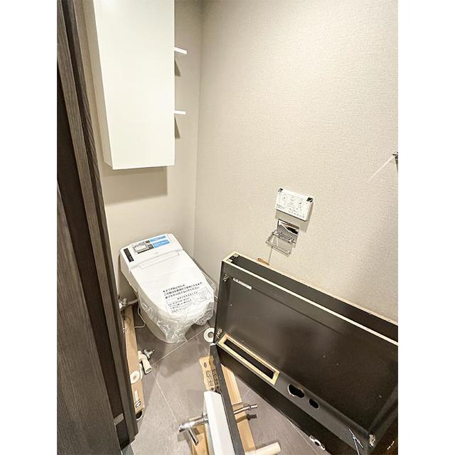 トイレ　※写真は同タイプ住戸です。