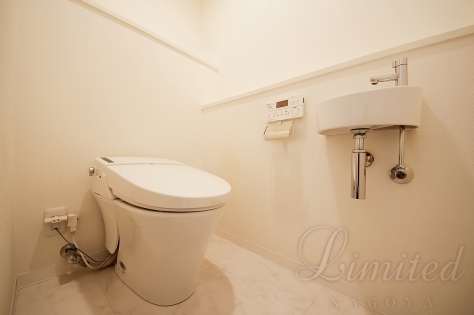 トイレ　反転タイプ