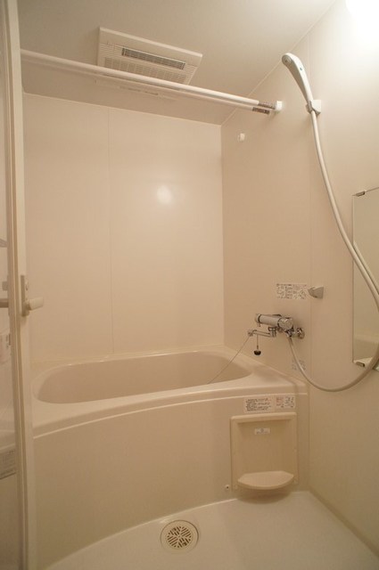 バス・シャワールーム　追焚機能・浴室乾燥機付き！