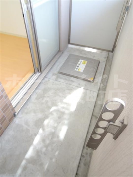 バルコニー　お洗濯にも便利なバルコニー付き