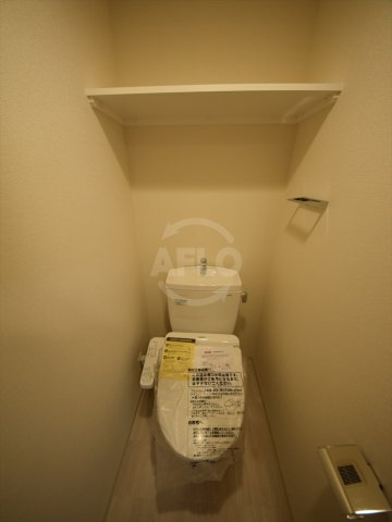 トイレ　プレサンス心斎橋ソレイユ　トイレ