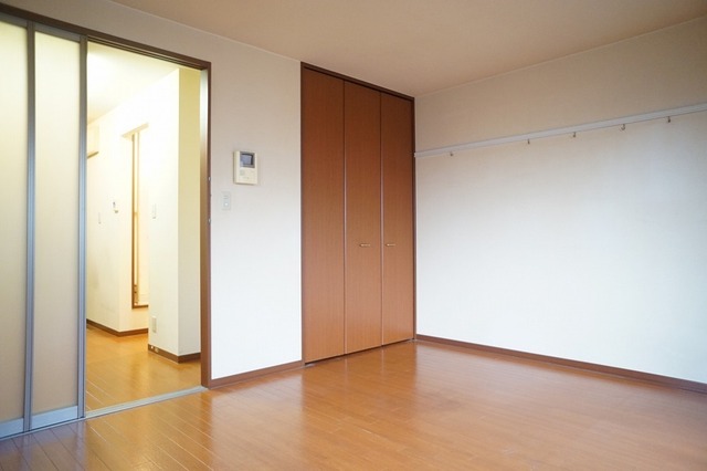 居室・リビング　同タイプ（２０５号室）の写真です