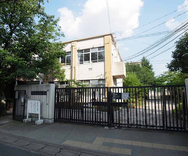 小学校　桂東小学校（小学校）まで400m