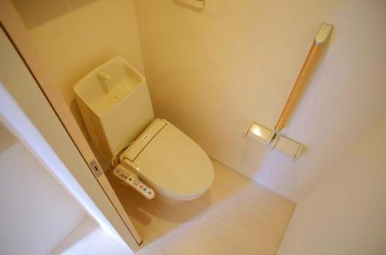 トイレ　※室内色未定（イメージ）