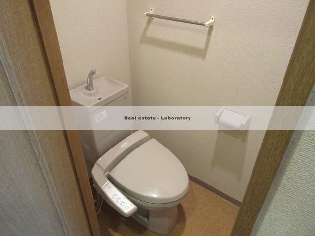 トイレ　同タイプ参考画像