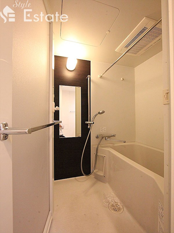 バス・シャワールーム　バスルーム