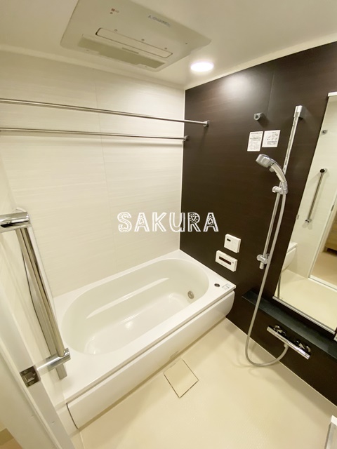 バス・シャワールーム　ご家族や長時間入浴に便利な追い炊き機能付きです♪