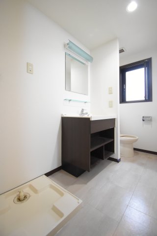 トイレ　別号室参考写真　※現況優先になります