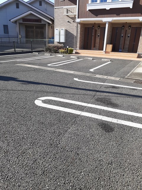 駐車場　駐車場