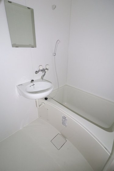 バス・シャワールーム　※別号室の写真使用