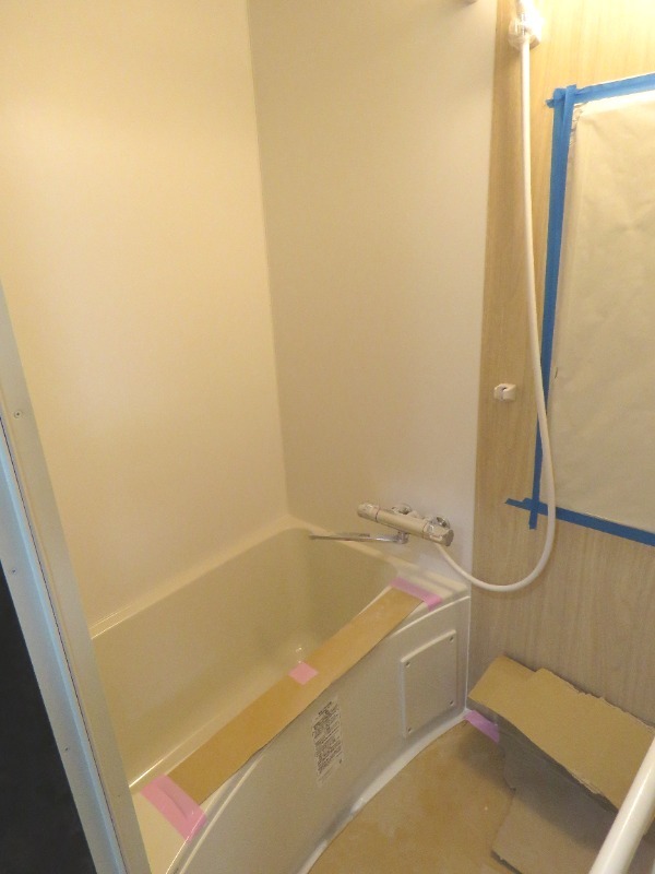 バス・シャワールーム　浴室乾燥機あります。