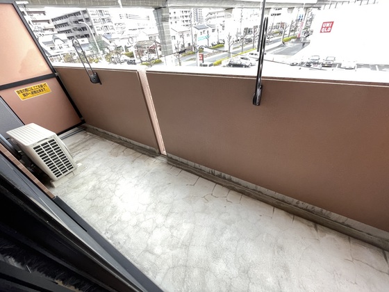 バルコニー　※別号室の写真です