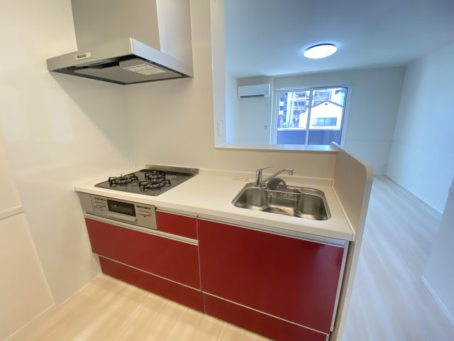 キッチン　注）同型タイプの写真となります