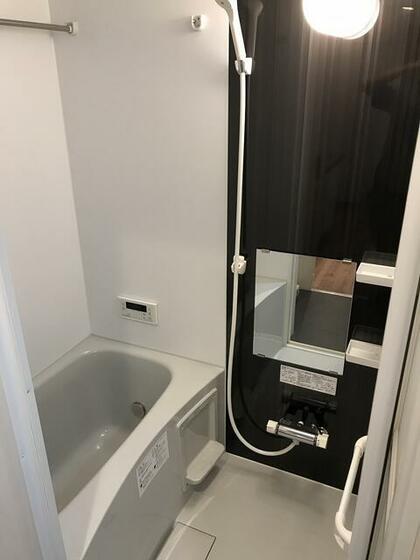 バス・シャワールーム　※別号室の写真のため現況と少し異なります