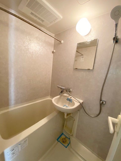 バス・シャワールーム　※参考写真（別タイプのお部屋です。）