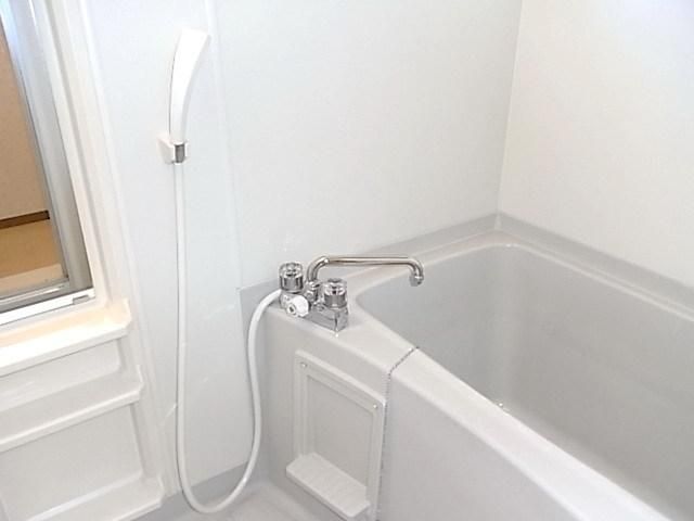 バス・シャワールーム　★追い焚き機能付きバス★