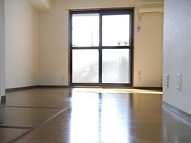 居室・リビング　★オールフローリング★