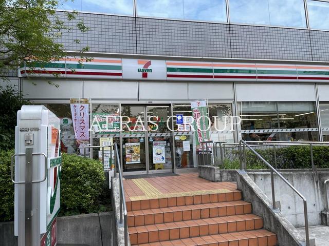 コンビニ　セブン-イレブン 芝浦４丁目店（コンビニ）まで669m