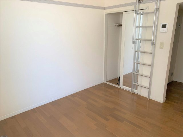 居室・リビング　※同タイプのお部屋の写真です（1階フローリング）