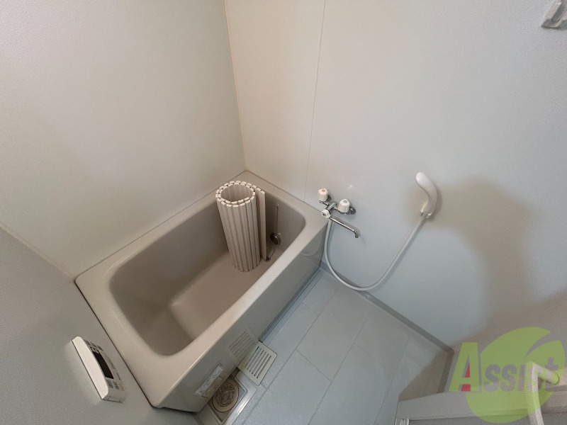 バス・シャワールーム　お風呂場には浴室乾燥機能がついています。