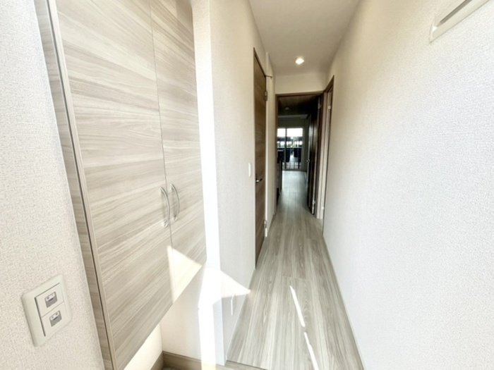 玄関　下の階の写真です。