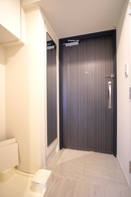 玄関　※写真は同タイプ住戸です。
