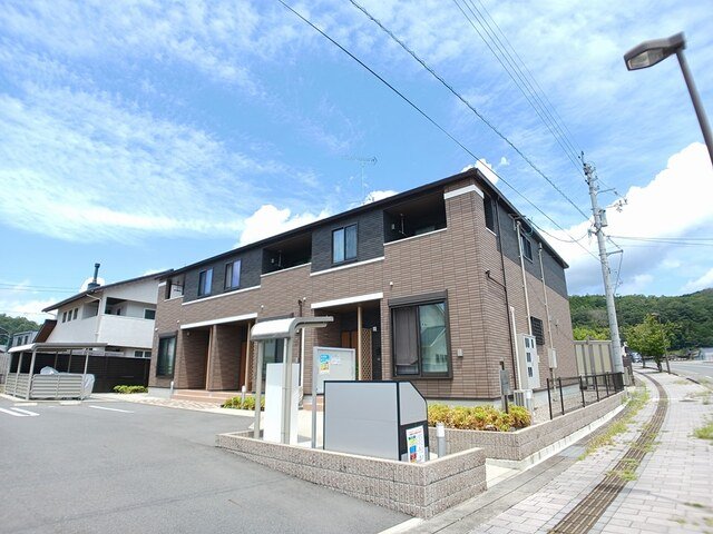 建物外観　落ち着いた雰囲気の外観です