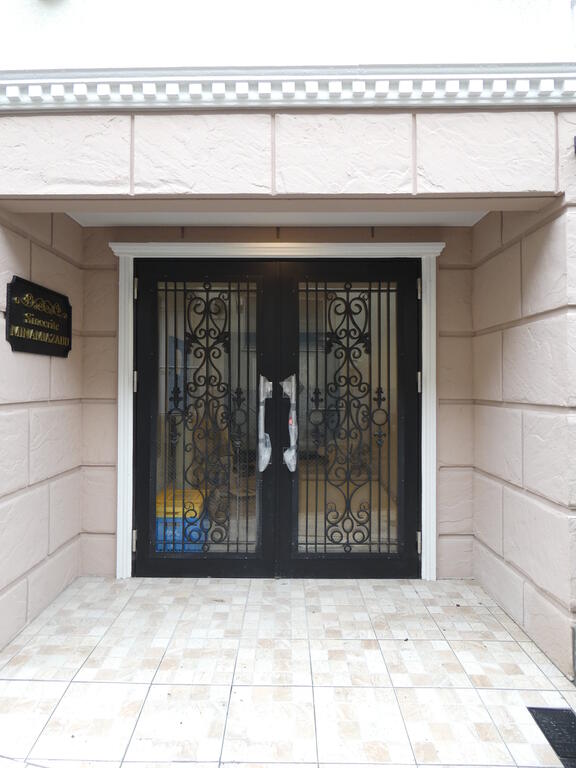 エントランス　エントランス