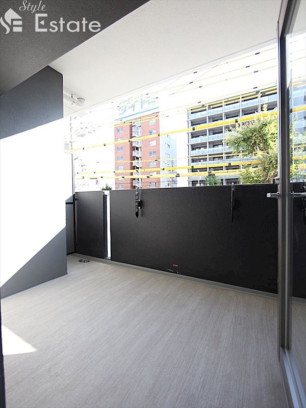 バルコニー　バルコニー