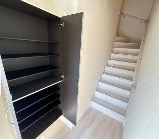 玄関　収納