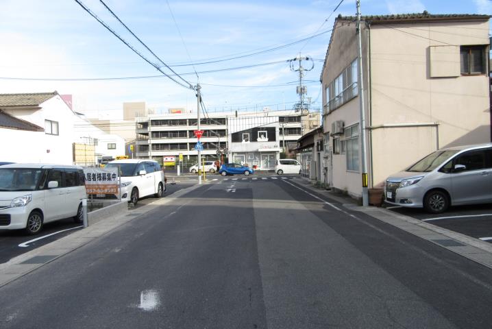その他　前面道路（その他）まで10m