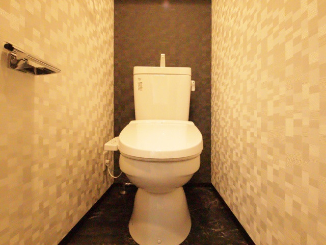 トイレ　※別号室の参考写真です※