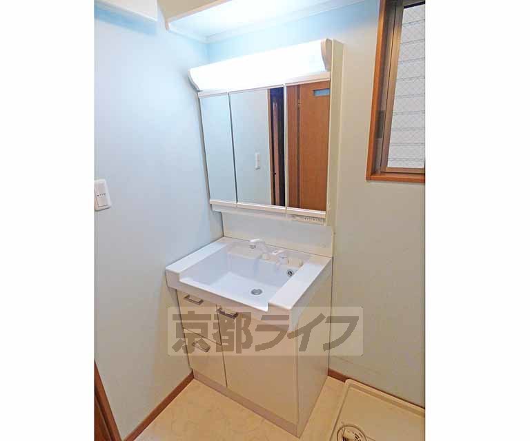 洗面設備　洗面台です。