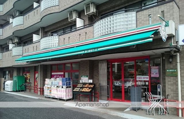 コンビニ　ファミリーマート（コンビニ）まで535m