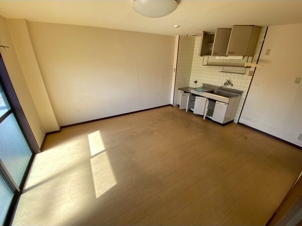 居室・リビング　名古屋で一番初期費用の安い賃貸専門の不動産会社です(^^)