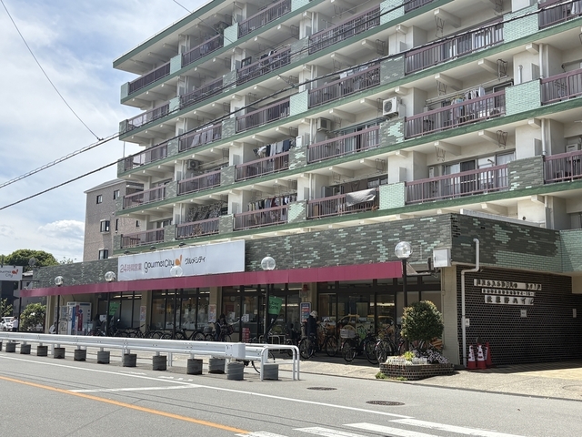 スーパー　グルメシティ武蔵境店（スーパー）まで35m