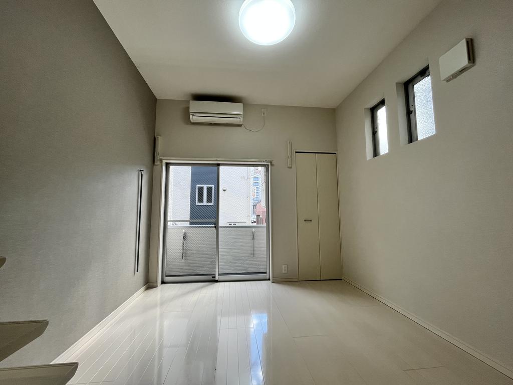 その他共有部分　角部屋タイプの写真です。