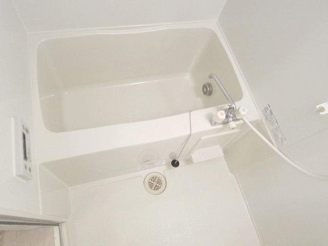 バス・シャワールーム　★広いお風呂でくつろげます★