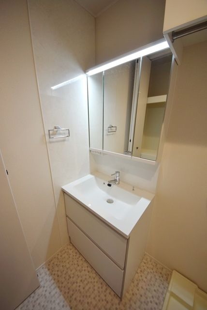 洗面設備　★★朝の身支度に嬉しい独立洗面台★★