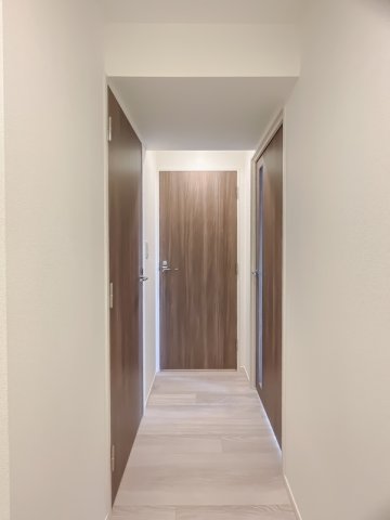 玄関　※別部屋の参考写真です。