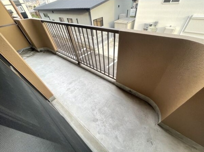 バルコニー　図面と現状に相違がある場合には現状を優先