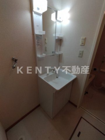 洗面設備　使いやすい洗面所です