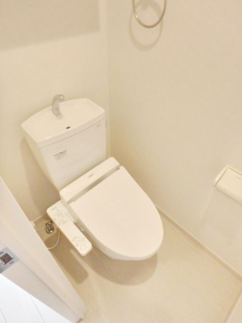 トイレ　★シャワートイレ★