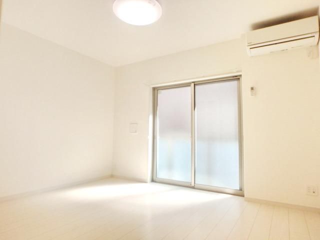 居室・リビング　★明るい居室★