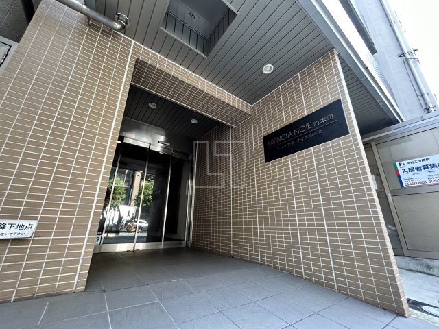 エントランス　フレンシアノイエ内本町　エントランス