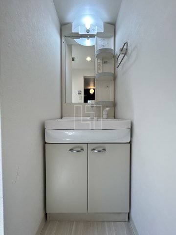 洗面設備　フレンシアノイエ内本町　独立洗面化粧台
