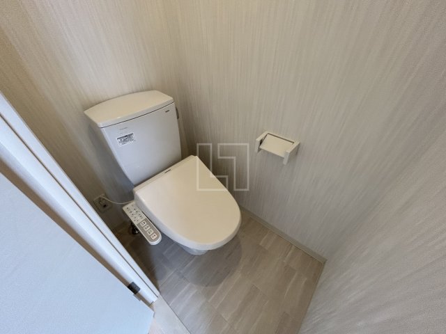 トイレ　フレンシアノイエ内本町　温水洗浄便座