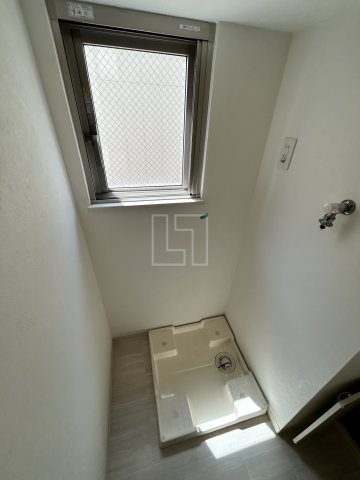 その他設備　フレンシアノイエ内本町　室内洗濯パン