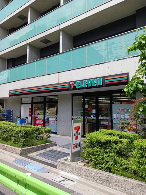 コンビニ　セブンイレブン（コンビニ）まで430m