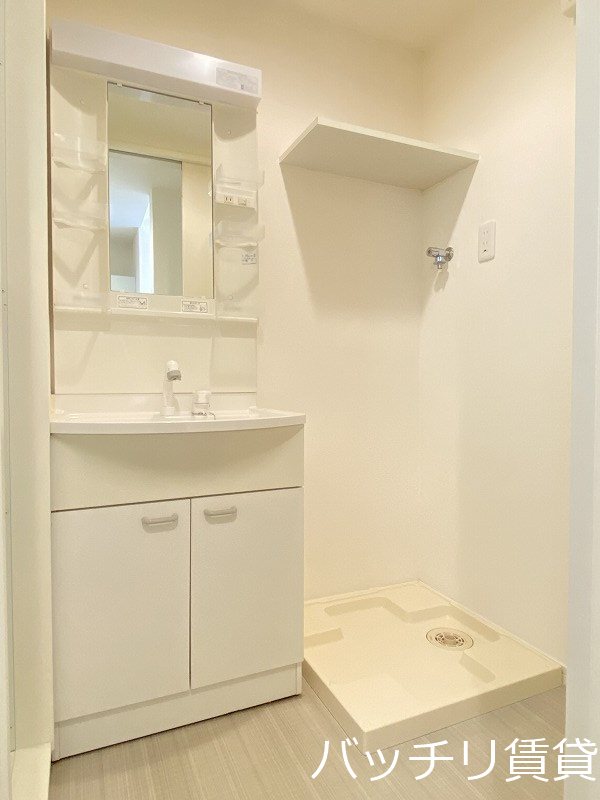 洗面設備　同型タイプの為、現状を優先いたします。